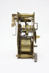 Das Uhrwerk einer Tischuhr, von links, ca. 1660